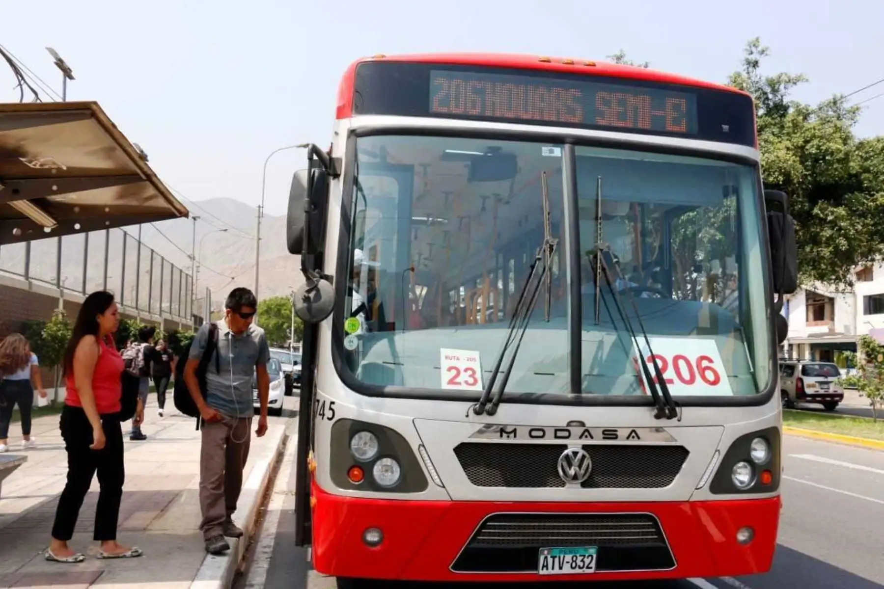 Conoce qué paraderos del Corredor Rojo no estarán disponibles durante el APEC 2024. Foto:ANDINA/Difusión