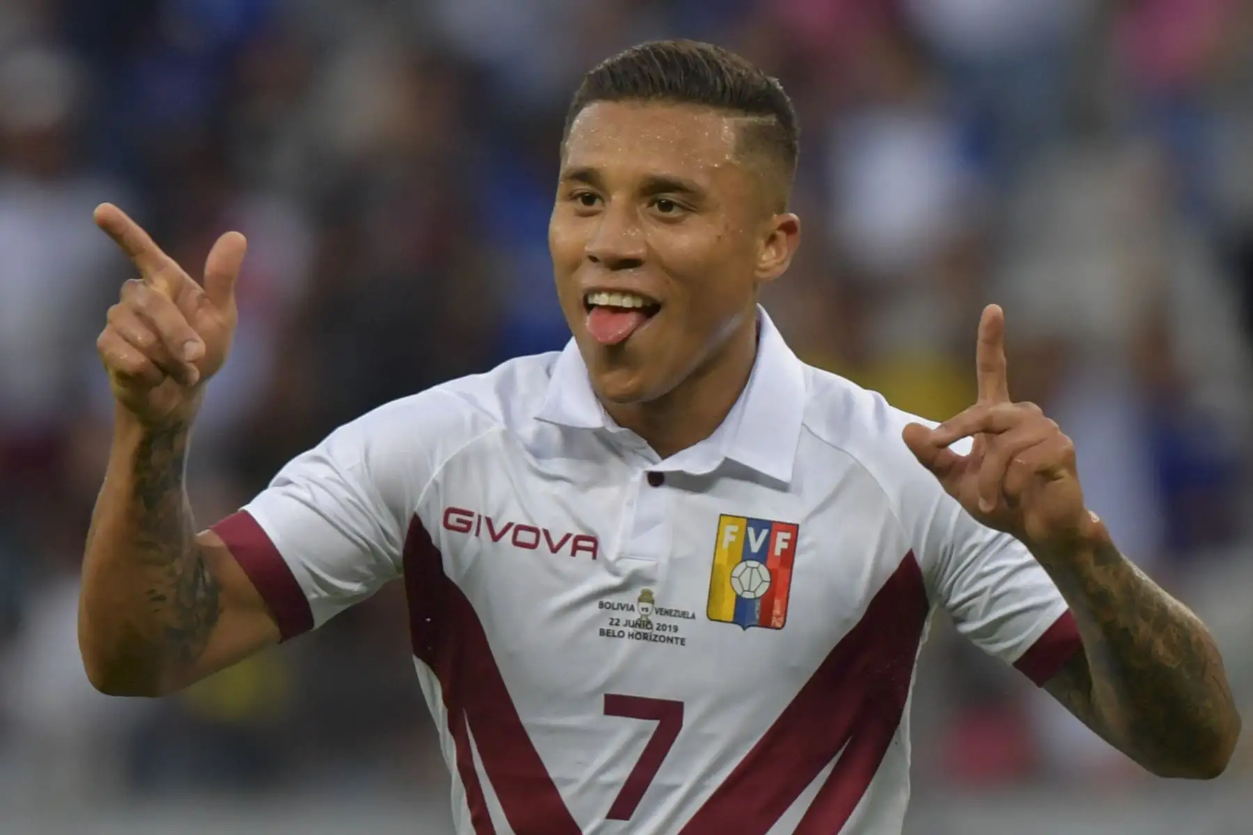 El venezolano Darwin Machis celebra después de anotar su segundo gol contra Bolivia durante su partido de torneo de fútbol de la Copa América.
Foto: AFP