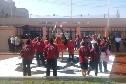 La Capitanía de Puerto de Chimbote (Áncash) organizó una pequeña ceremonia en homenaje a san Pedrito.