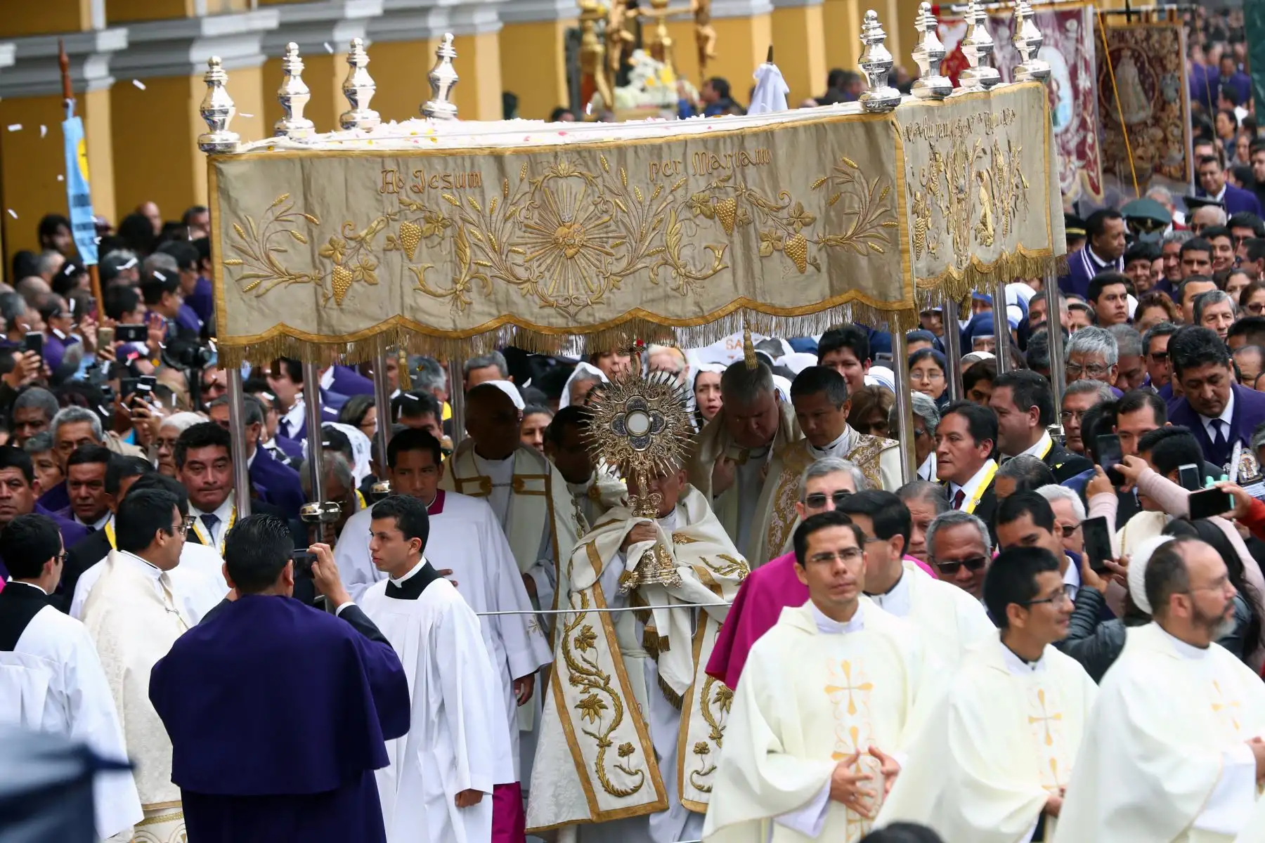 El Arzobispado de Lima realizo la Solemnidad  del Corpus Christi 2019 .Foto: ANDINA/Norman Córdova