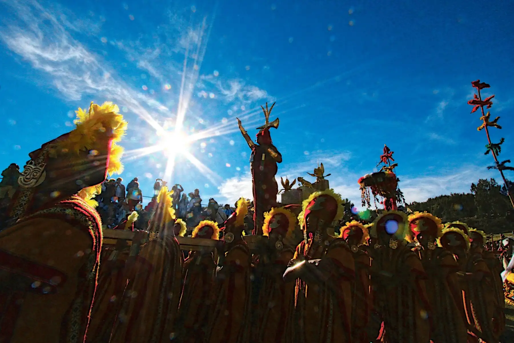 Hoy se celebra el Inti Raymi, la fastuosa celebración andina que recrea el homenaje que rendían los incas al dios Sol, en tres escenarios. La ceremonia central se efectuará en la explanada de Sacsayhuamán.