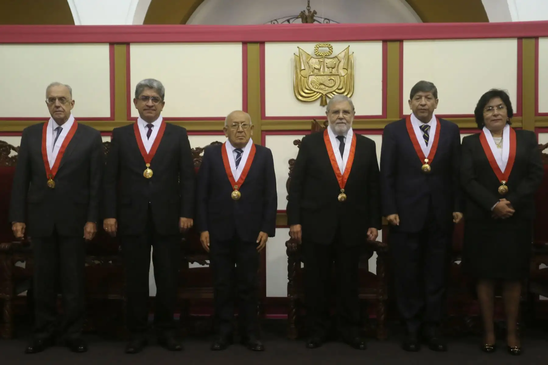 El presidente del tribunal constitucional Ernesto Blume Fortin presidio ceremonia del vigesimotercer aniversario institucional a la que asistieron autoridades políticas, judiciales y otras personalidades del campo jurídico .Foto: ANDINA/Jhony Laurente