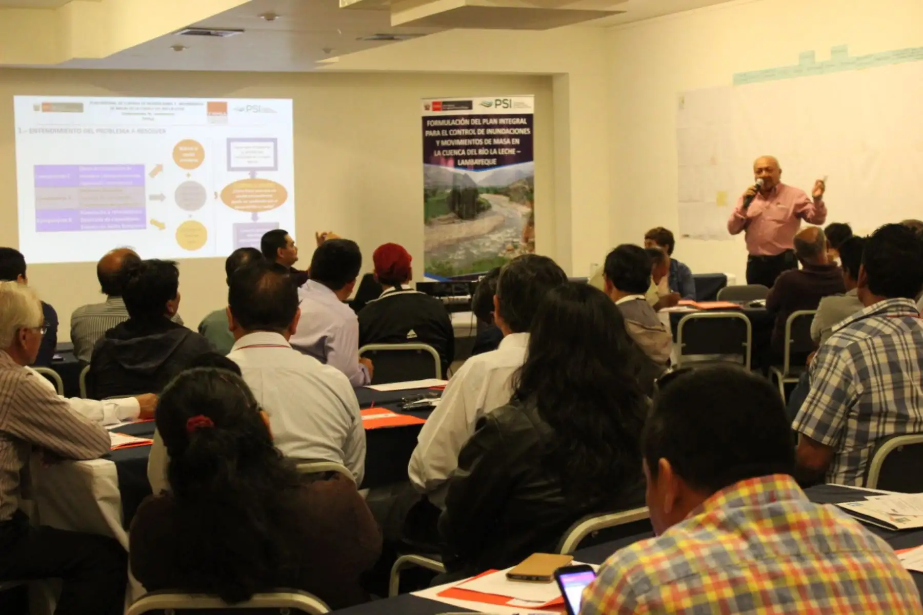En Chiclayo se efectuó un taller de diagnóstico participativo para elaborar el Plan Integral para el Control de Inundaciones y Movimientos de Masa en la Cuenca del Río La Leche.