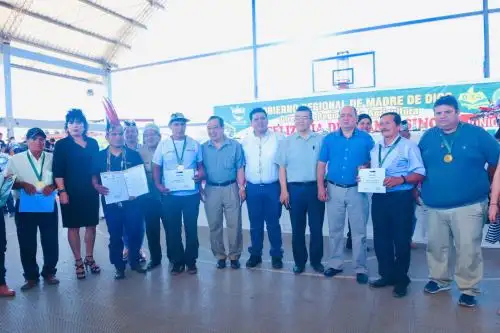 En el Día del Campesino, cuatro agricultores que trabajan en la región Madre de Dios fueron distinguidos con la Medalla Ministerio de Agricultura y Riego.