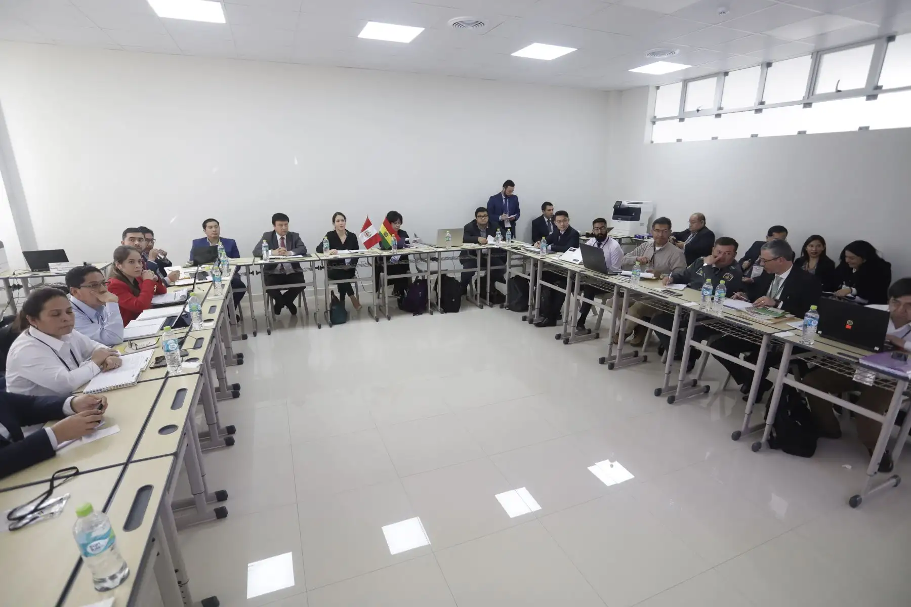 Inicio de gabinete binacional Perú - Bolivia, en el puerto de Ilo. Foto.ANDINA/Prensa Presidencia