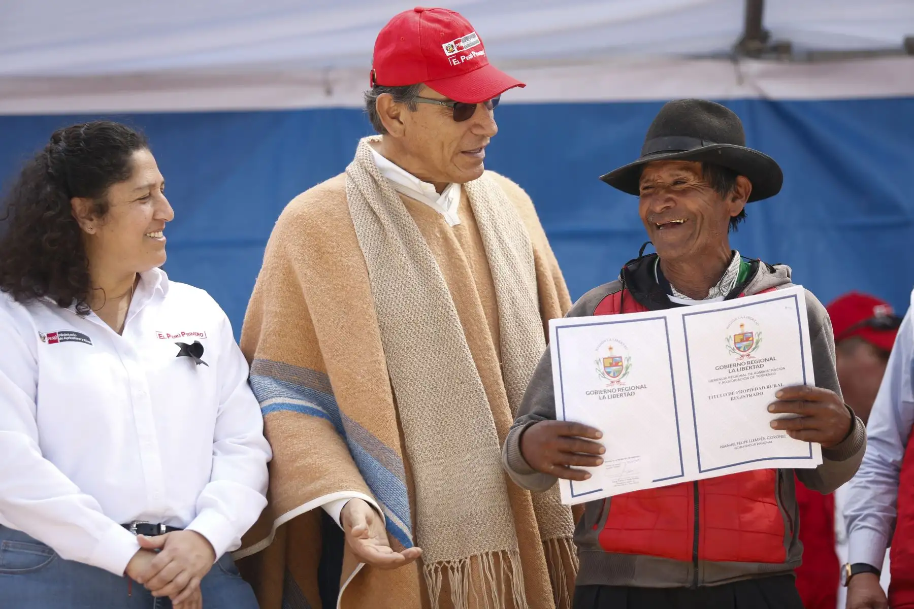 Jefe de Estado Martin Vizcarra presidió ceremonia de entrega de títulos de propiedad rural en la región La Libertad con motivo del Día del Campesino.Foto: ANDINA/Prensa Presidencia
