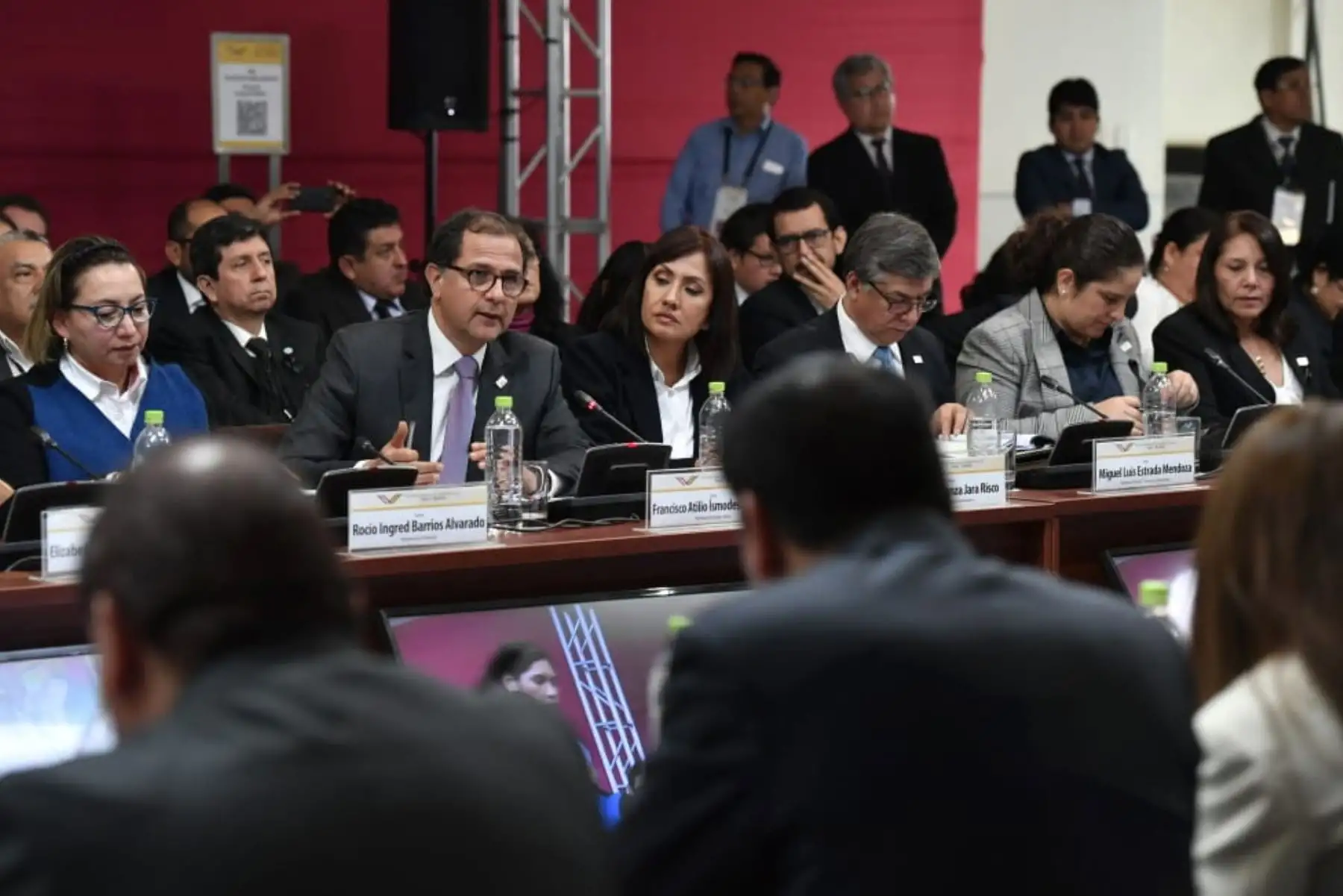Ministro de Energía y Minas Francisco Ismodes Mezzano, expone durante el V Gabinete Binacional Perú-Bolivia, en Ilo Moquegua.Foto:ANDINA/Prensa Presidencia