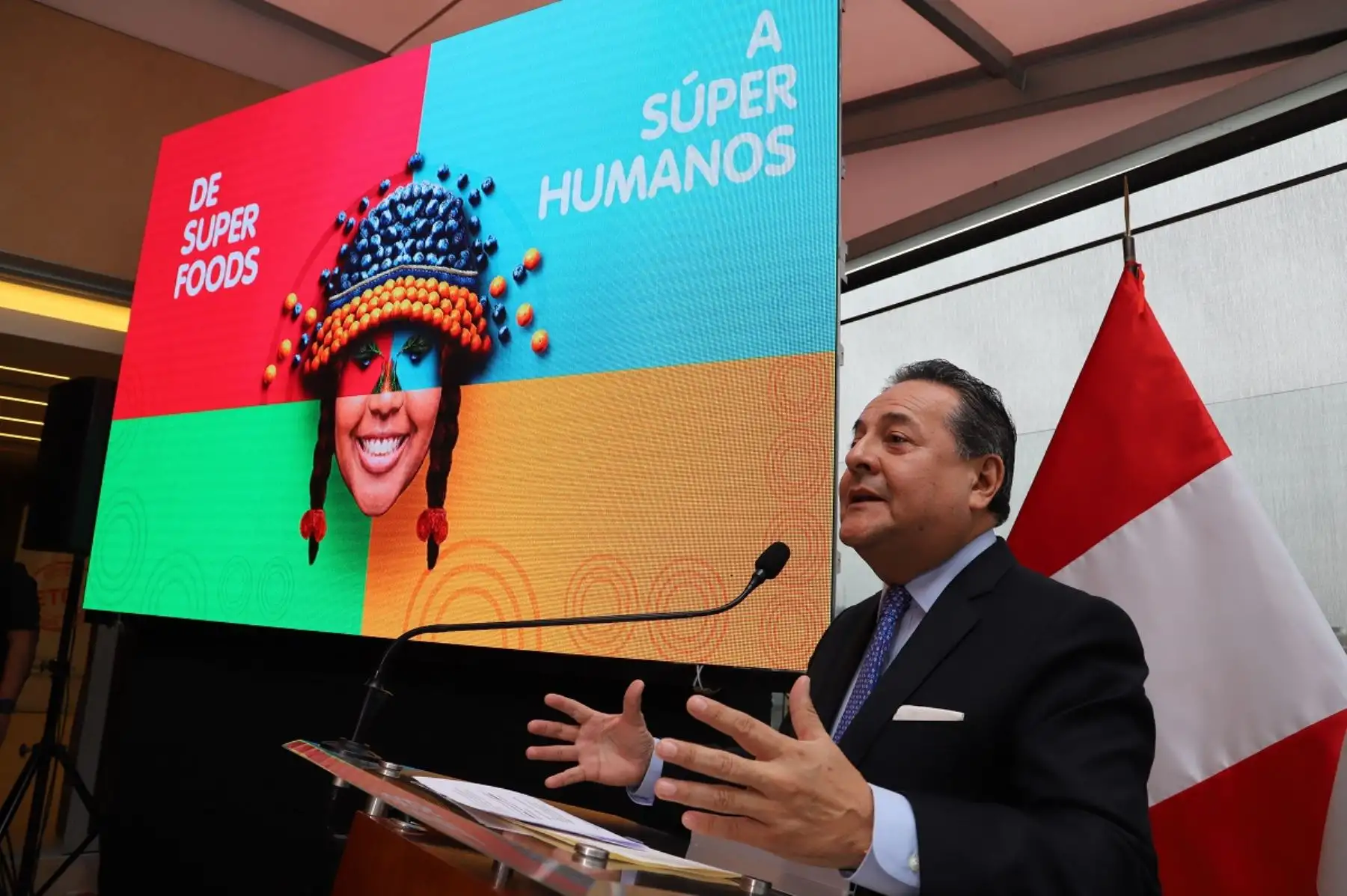 Presidente de Adex, Alfonso Velásquez, presenta la Expoalimentaria 2019. Foto: Cortesía.