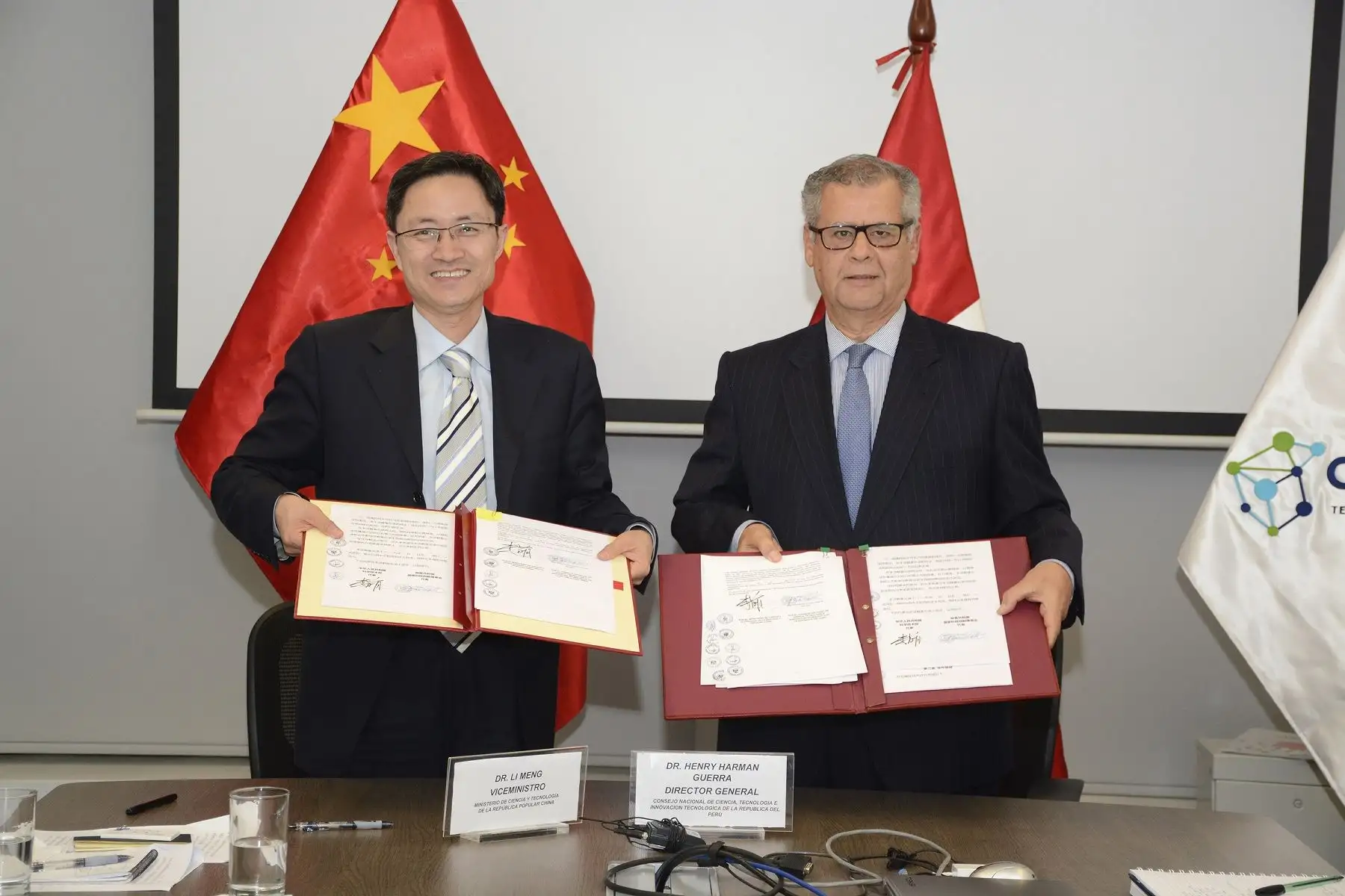 Perú y China acuerdan potenciar ciencia y tecnología Foto: Concytec