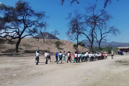 Escolares del caserío Palo Blanco (Lambayeque) se comprometieron a conservar el sitio arqueológico Palo Blanco de Motupe.