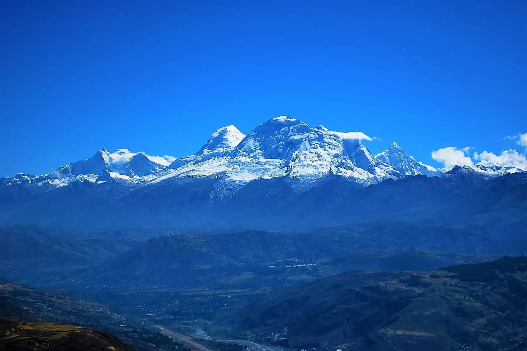 Científicos de Perú y Estados Unidos perforarán el hielo glaciar del nevado Huascarán hasta llegar a la roca madre.