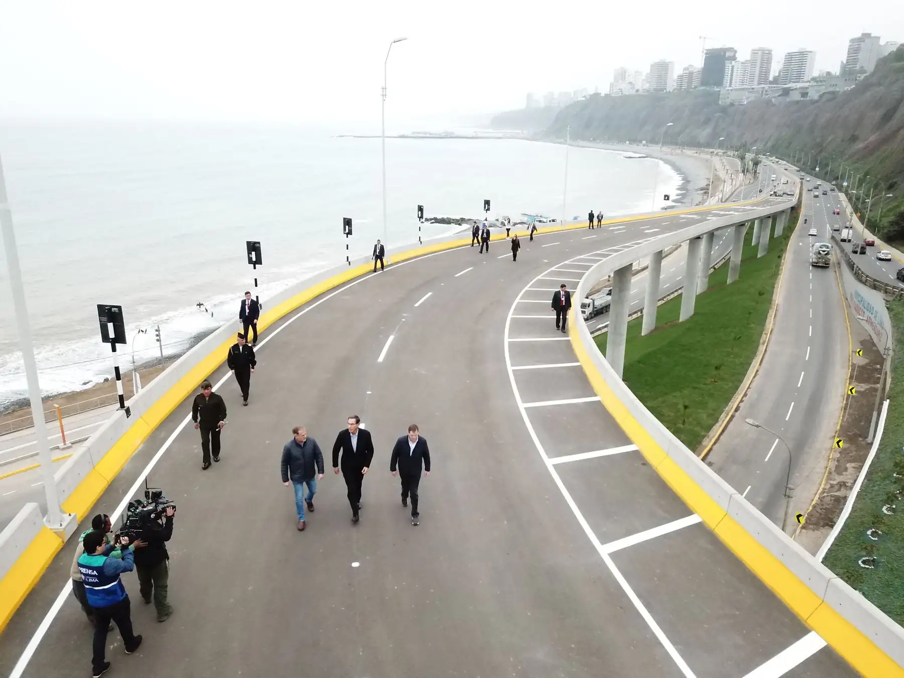 Presidente de la República, Martín Vizcarra, inaugura Viaducto Armendáriz. 
Foto: ANDINA/Juan Carlos Guzmán Negrini. Presidente de la República, Martín Vizcarra, inaugura Viaducto Armendáriz. 
Foto: ANDINA/Juan Carlos Guzmán Negrini.