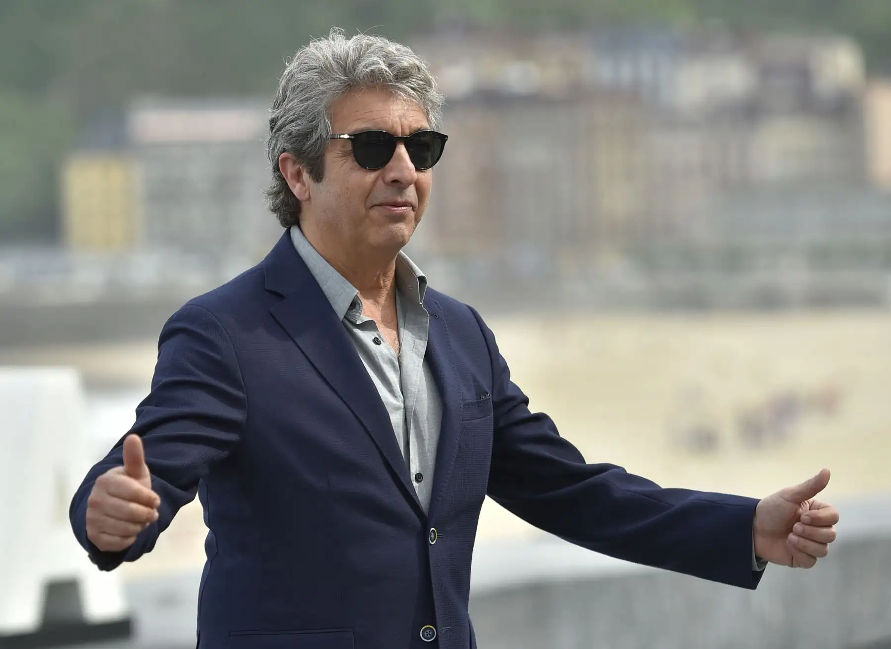 El actor argentino Ricardo Darin posa durante una sesión fotográfica para promocionar su película "El amor menos pensado" durante el 66º Festival de Cine de San Sebastián, en la ciudad vasca del norte de España.
Foto: AFP