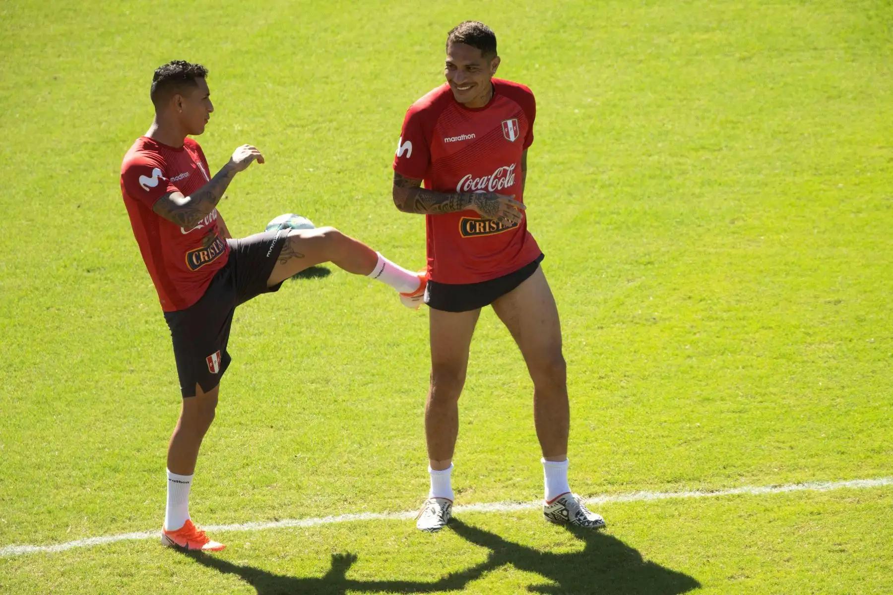 Jugadores de la selección de fútbol participan en un entrenamiento en el estadio de Pituaçu, en la ciudad de Salvador (Brasil). Perú se enfrenta a Uruguay por los cuartos de final de la Copa América 2019. Foto: EFE