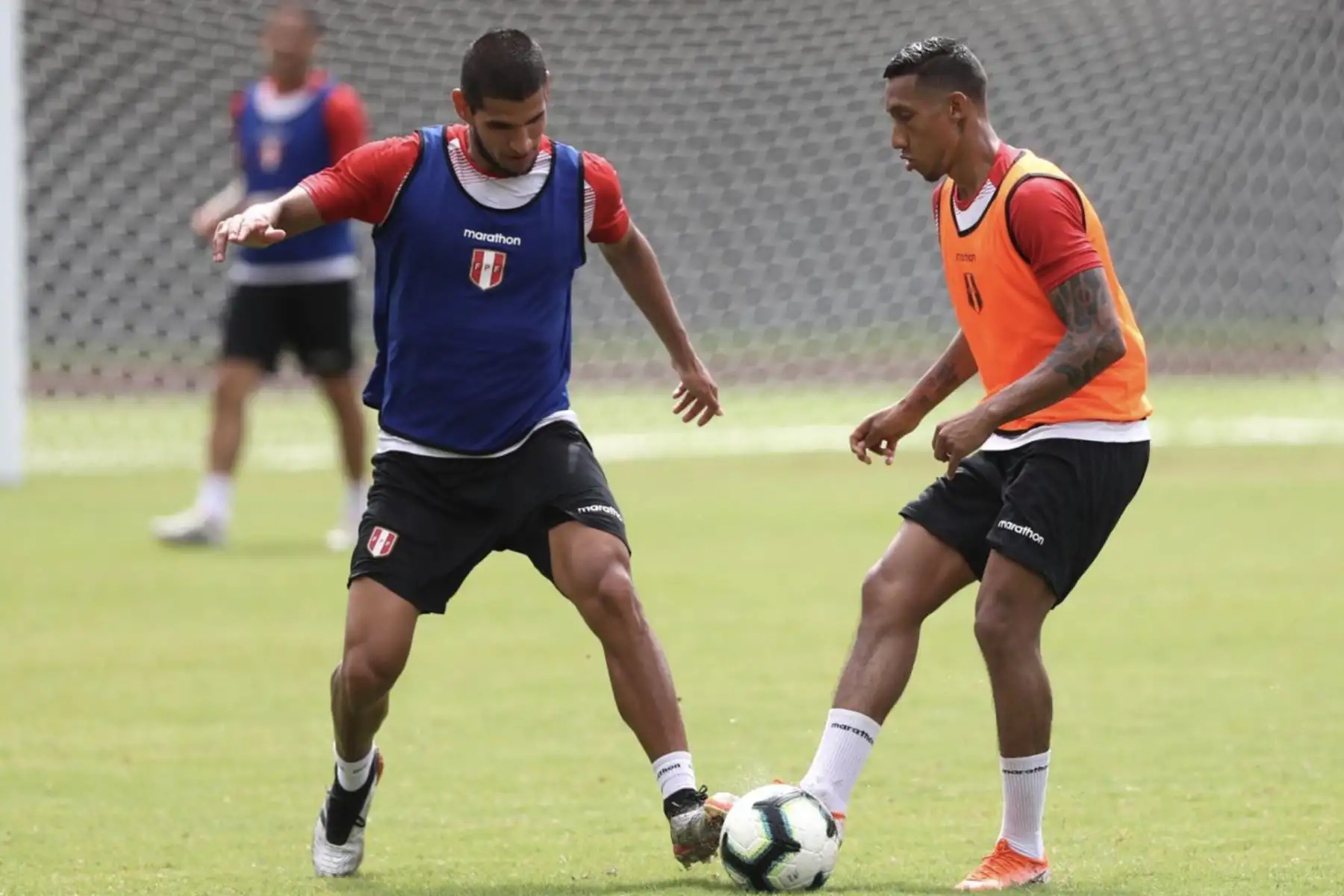 Entrenamiento de la selección peruana de fútbol en el estadio de Pituaçu, ciudad de Salvador (Brasil). Foto: FPF