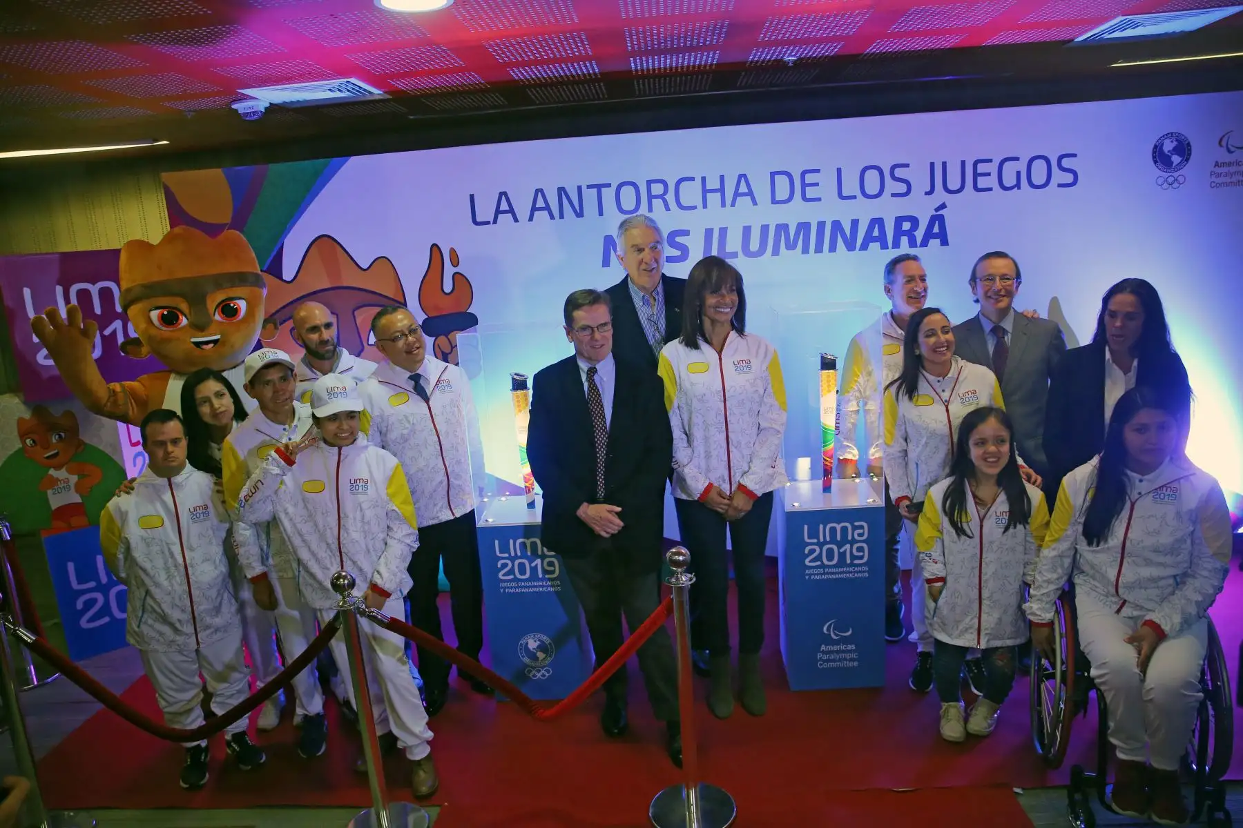 El comité organizador de los Juegos Lima 2019, presento las Antorchas Panamericana y Parapanamericana que recorrerá 26 ciudades de la costa,sierra y selva del país.Foto: ANDINA/Vidal Tarqui