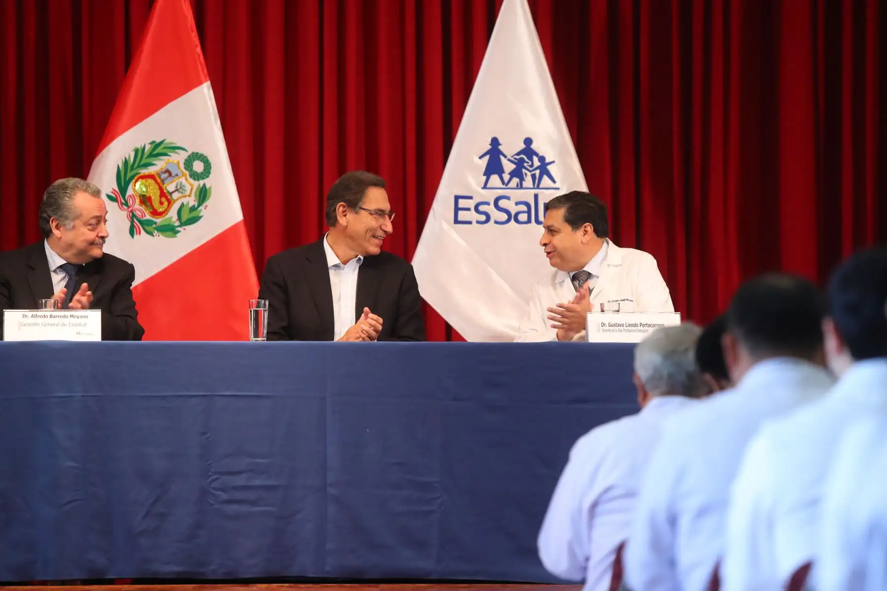Presidente Martin Vizcarra clausuró programa de residentado médico del Hospital Edgardo Rebagliati. Foto:ANDINA/Prensa Presidencia