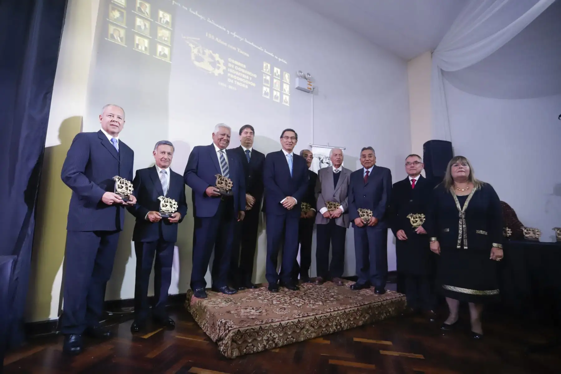 Jefe de Estado, Martín Vizcarra asiste a la ceremonia por el 135° aniversario de la Cámara de Comercio, Industria y Producción de Tacna.
Foto: ANDINA/Prensa Presidencia