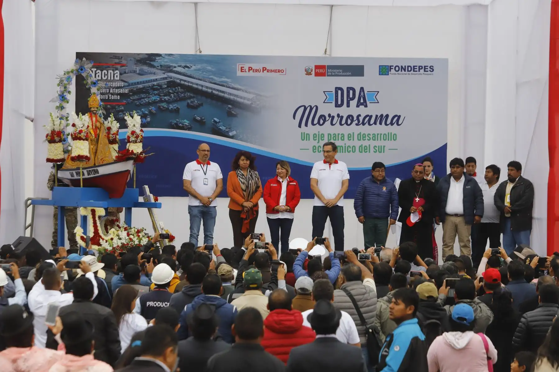 Jefe es Estado, Martín Vizcarra inaugura las obras de mejoramiento del Desembarcadero Pesquero Artesanal en Morro Sama, Tacna.
Foto: ANDINA/Presidencia