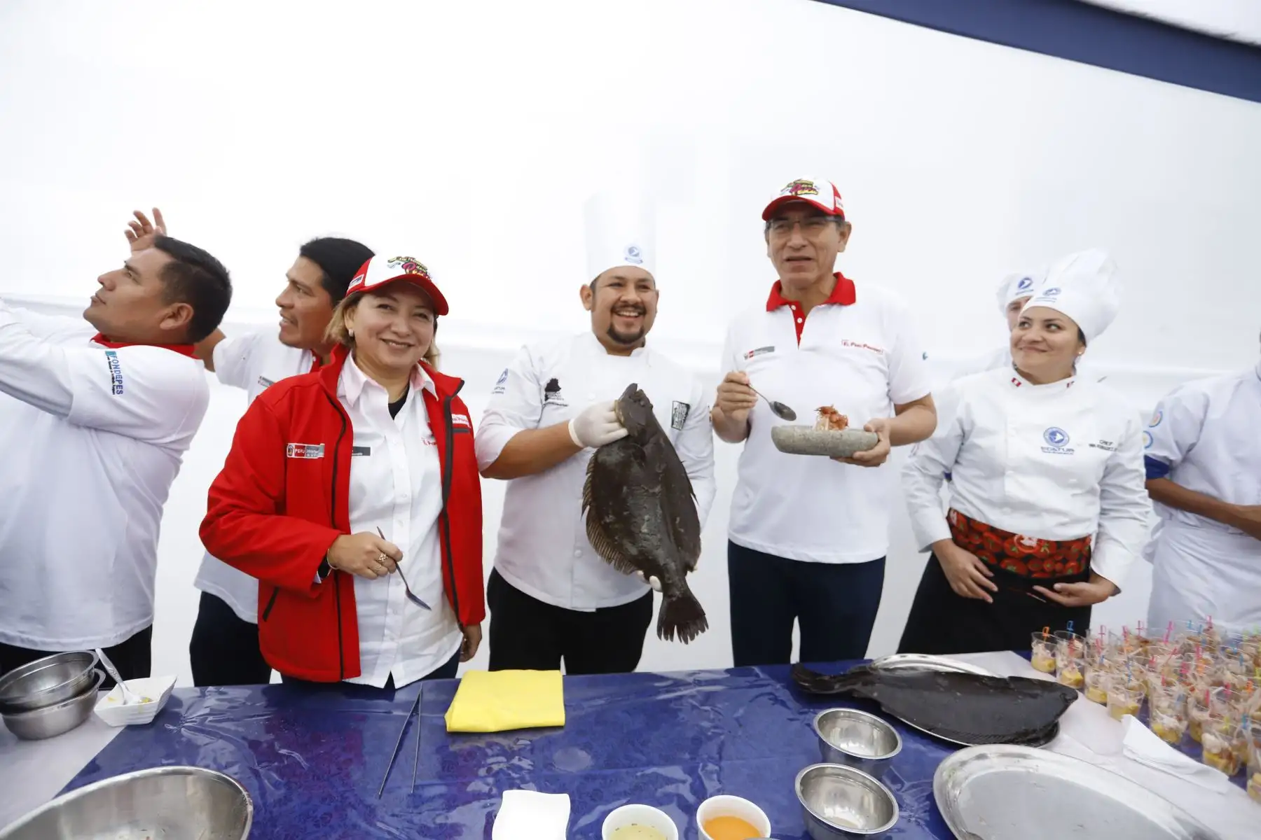 Jefe es Estado, Martín Vizcarra inaugura las obras de mejoramiento del Desembarcadero Pesquero Artesanal en Morro Sama, Tacna. 
Foto: ANDINA/Presidencia