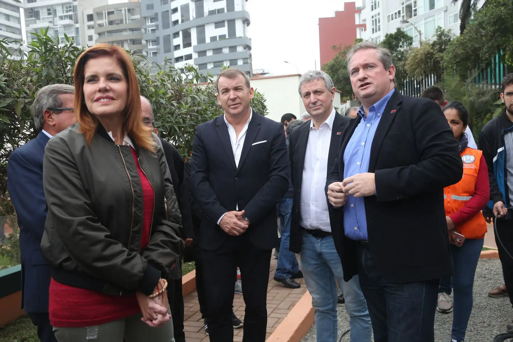 Con la presencia de; Sra. Mercedes Aráoz Fernández, Vicepresidenta del Perú , en el marco de los Juegos Panamericanos Lima 2019, la Municipalidad de Miraflores rinde homenaje a las leyendas del Tenis Peruano: Luis Horna Biscari, Américo Venero Montes, Alejandro Aramburú Acuña, Laura Arraya Minazzoli, Carlos Di Laura Morales (representado por su hijo), Karim Stromeier Merino.
Foto: ANDINA/Eddy Ramos