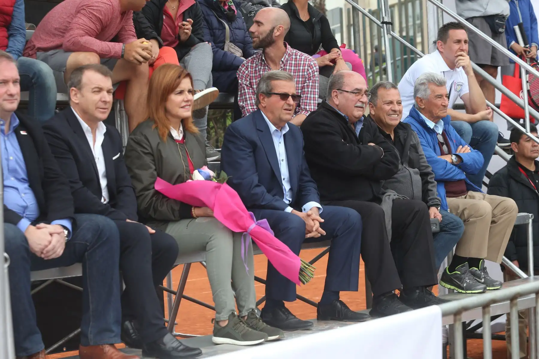 Con la presencia de; Sra. Mercedes Aráoz Fernández, Vicepresidenta del Perú , en el marco de los Juegos Panamericanos Lima 2019, la Municipalidad de Miraflores rinde homenaje a las leyendas del Tenis Peruano: Luis Horna Biscari, Américo Venero Montes, Alejandro Aramburú Acuña, Laura Arraya Minazzoli, Carlos Di Laura Morales (representado por su hijo), Karim Stromeier Merino.
Foto: ANDINA/Eddy Ramos