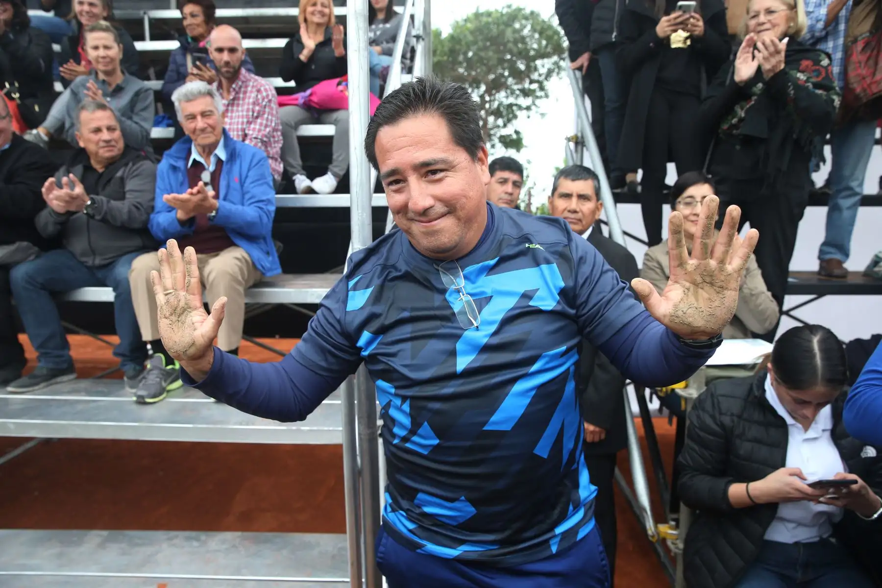 Con la presencia de; Sra. Mercedes Aráoz Fernández, Vicepresidenta del Perú , en el marco de los Juegos Panamericanos Lima 2019, la Municipalidad de Miraflores rinde homenaje a las leyendas del Tenis Peruano entre ellos Tupi Venero.
Foto: ANDINA/Eddy Ramos