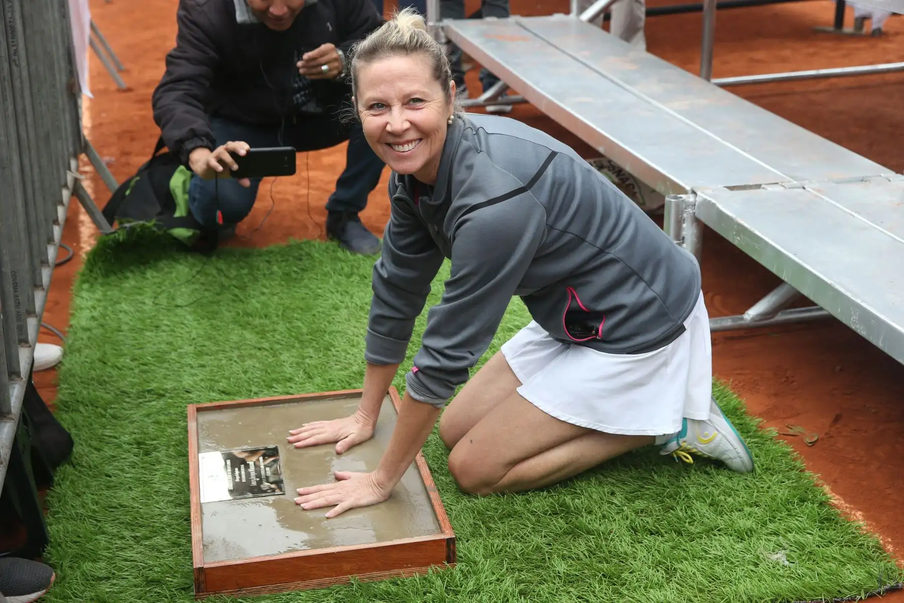 Con la presencia de; Sra. Mercedes Aráoz Fernández, Vicepresidenta del Perú , en el marco de los Juegos Panamericanos Lima 2019, la Municipalidad de Miraflores rinde homenaje a las leyendas del Tenis Peruano entre ellas   Laura Arraya.
Foto: ANDINA/Eddy Ramos