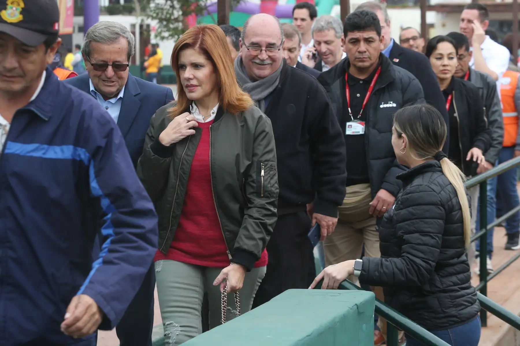 Con la presencia de; Sra. Mercedes Aráoz Fernández, Vicepresidenta del Perú , en el marco de los Juegos Panamericanos Lima 2019, la Municipalidad de Miraflores rinde homenaje a las leyendas del Tenis Peruano: Luis Horna Biscari, Américo Venero Montes, Alejandro Aramburú Acuña, Laura Arraya Minazzoli, Carlos Di Laura Morales (representado por su hijo), Karim Stromeier Merino.
Foto: ANDINA/Eddy Ramos