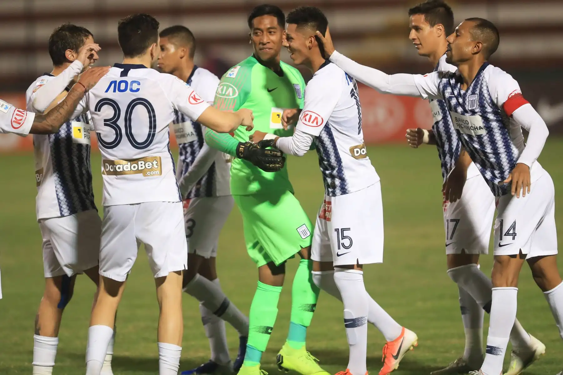 Alianza Lima empató con Melgar en el Callao por la Copa Bicentenario en encuentro jugado a puertas cerradas.

Foto: ANDINA/Juan Carlos Guzmán Negrini.