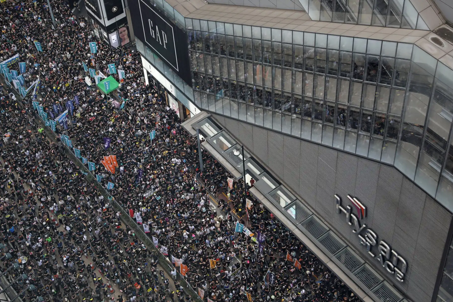 Manifestación anual por la democracia en Hong Kong el 1 de julio de 2019, en el 22 aniversario de la entrega de la ciudad de Gran Bretaña a China. Foto: AFP
