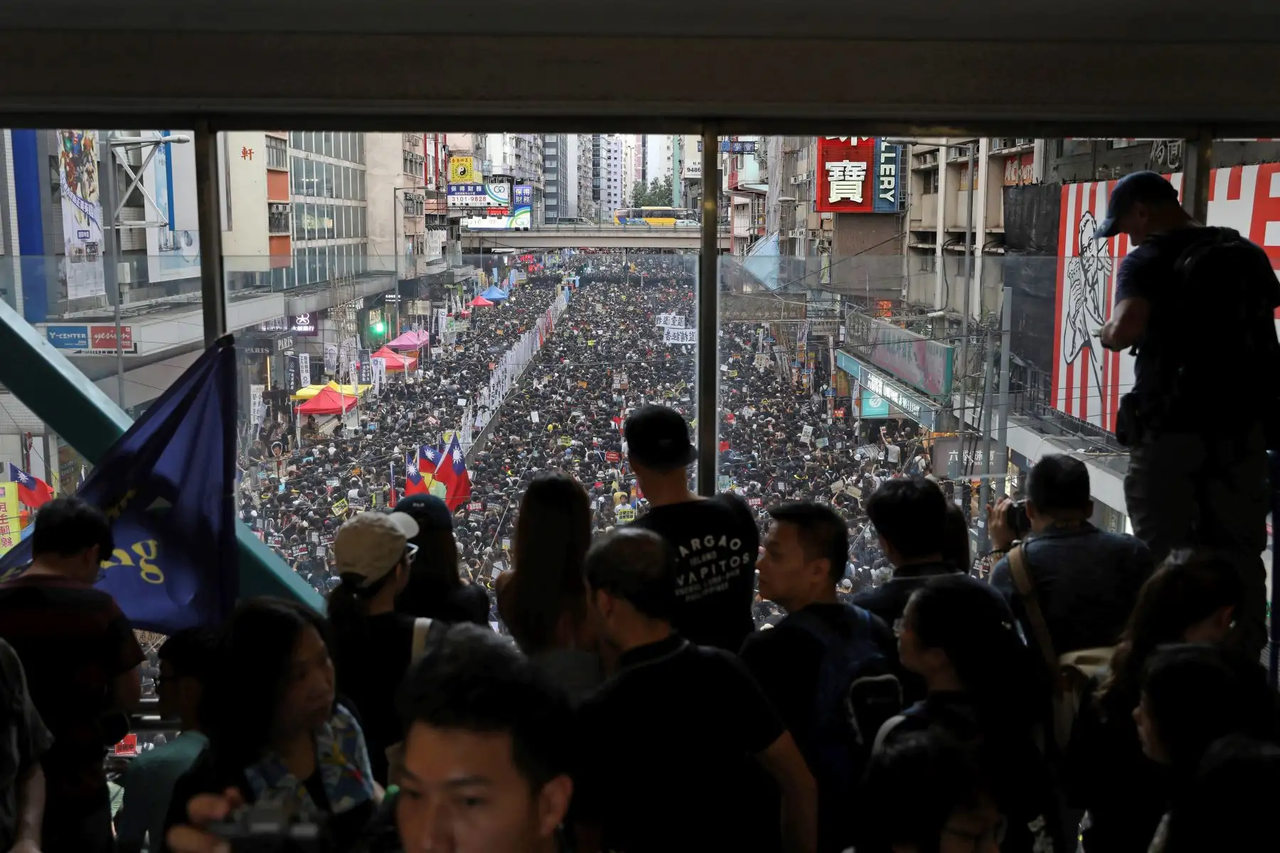 Manifestación anual por la democracia en Hong Kong el 1 de julio de 2019, en el 22 aniversario de la entrega de la ciudad de Gran Bretaña a China. Foto: AFP