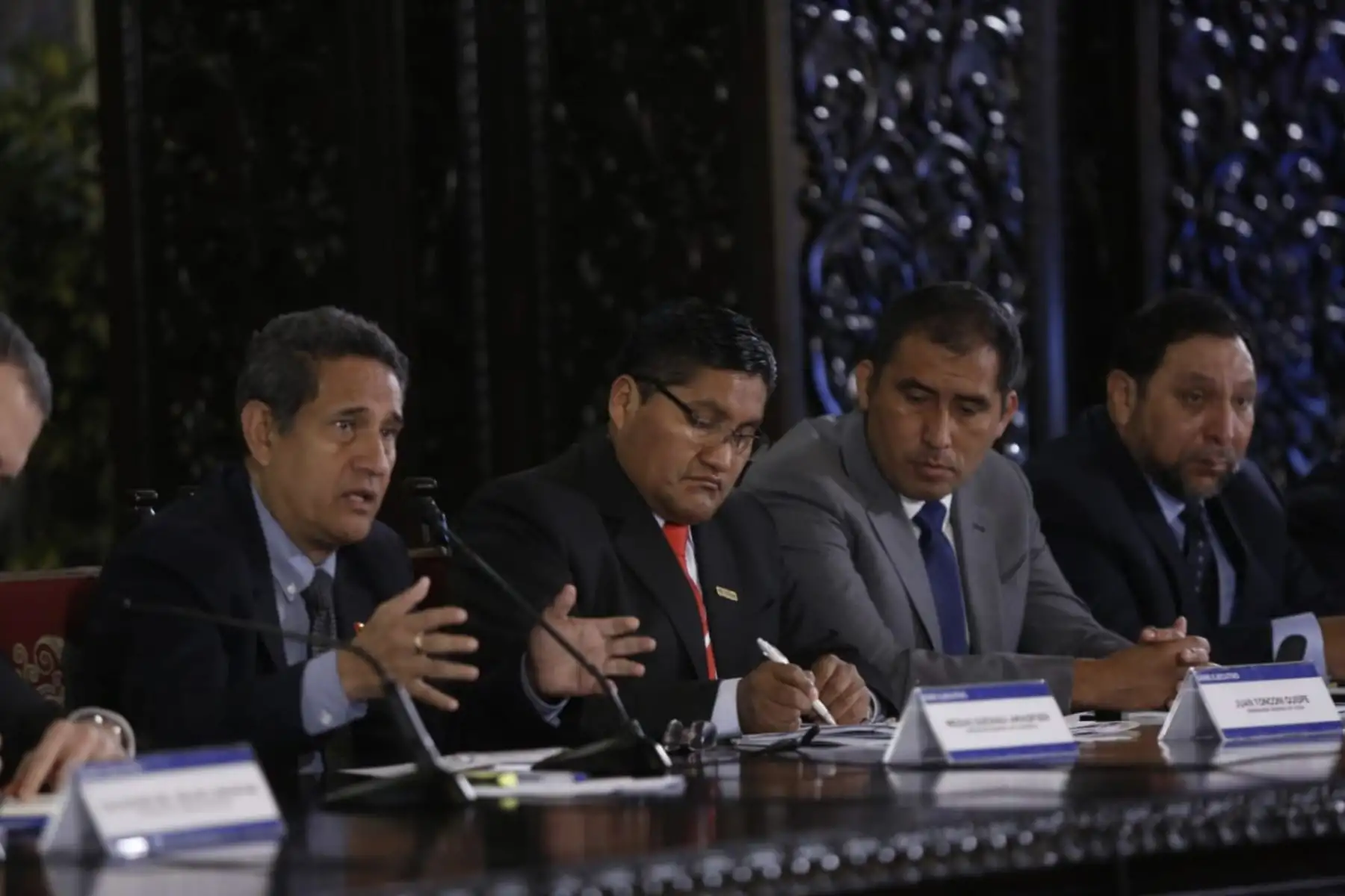 Ejecutivo se reúne con gobiernos regionales para impulsar emprendimientos productivos. ANDINA/Prensa Presidencia