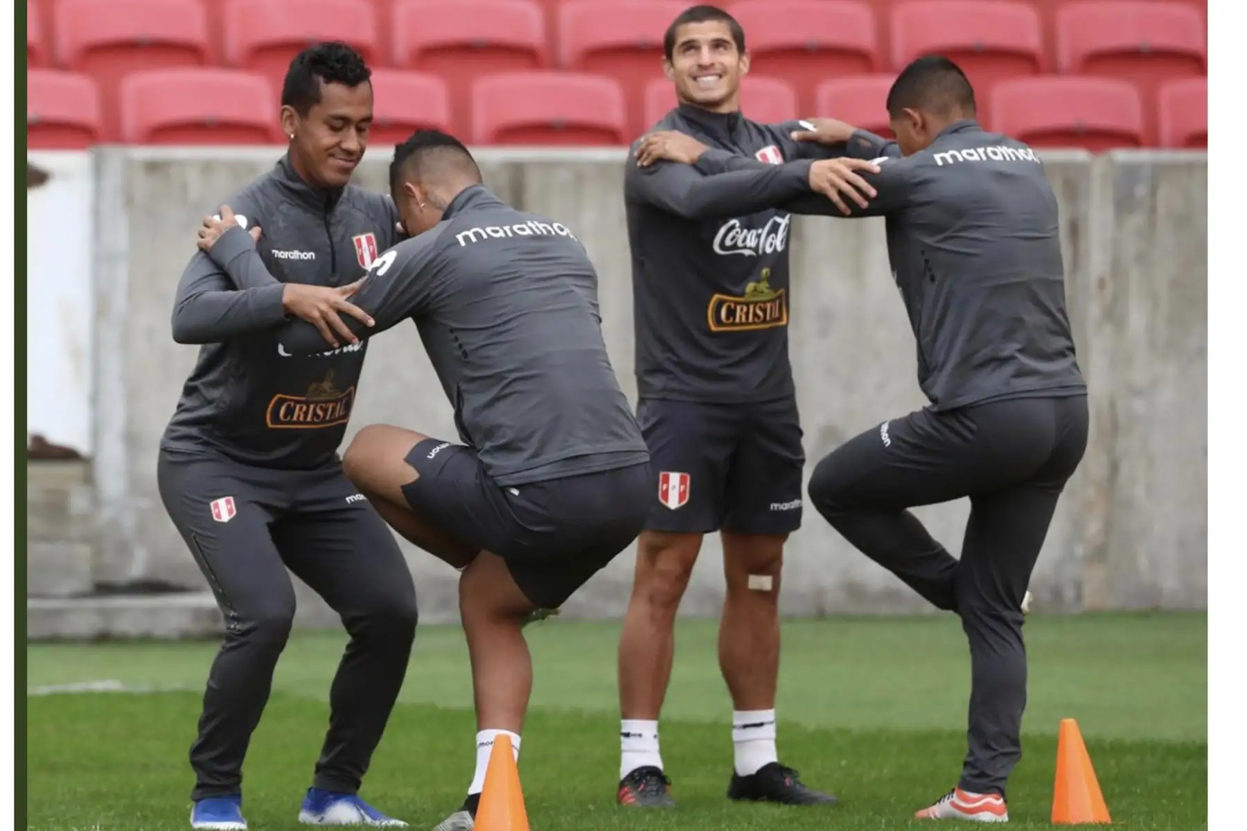 Selección Peruana entrena en el estadio Beira Rio de Porto Alegre con miras a su duelo ante Chile por las semifinales de la Copa America.Foto:ANDINA/SPF
.