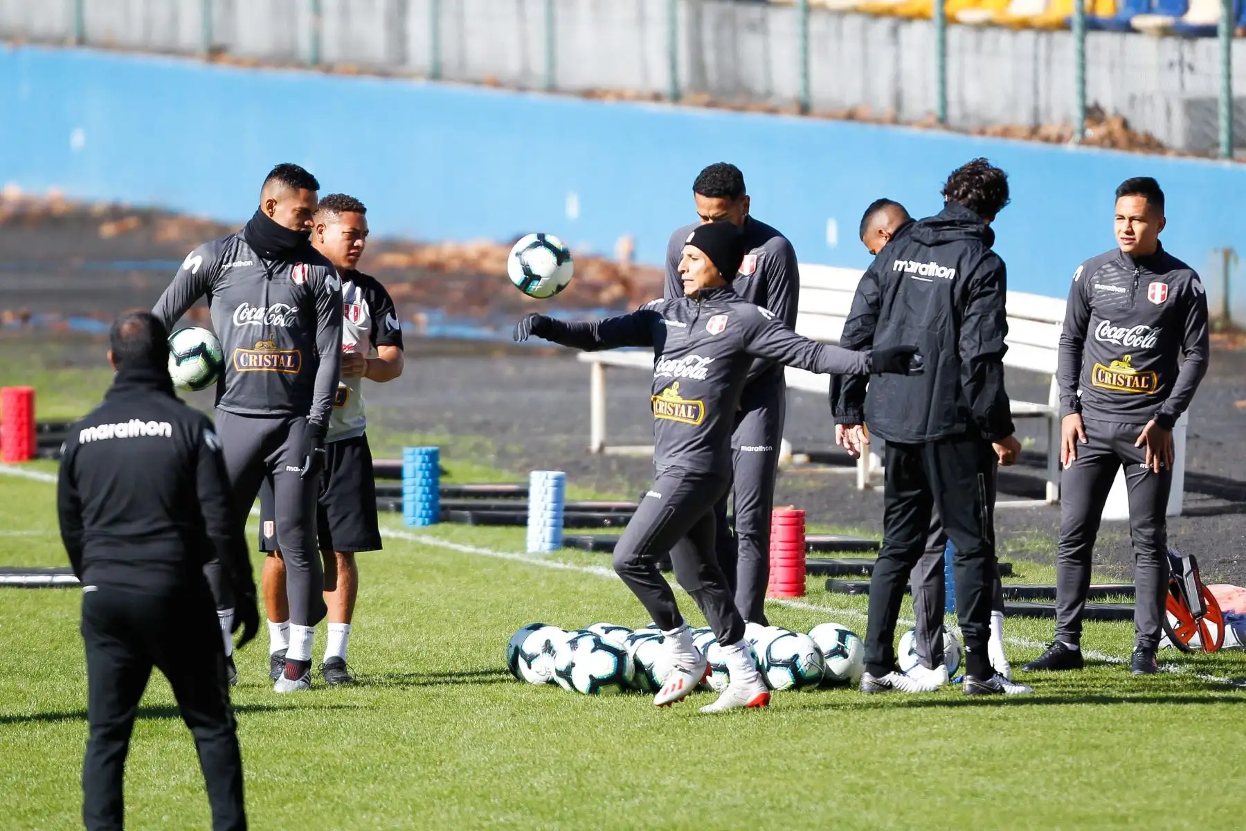 El equipo peruano entrena este jueves en el estadio SESC en Porto Alegre (Brasil). Perú se prepara enfrentar a Brasil en la final de la Copa América Brasil 2019, en el Grêmio Arena, en Porto Alegre, Rio Grande do Sul, Brasil. Foto:EFE