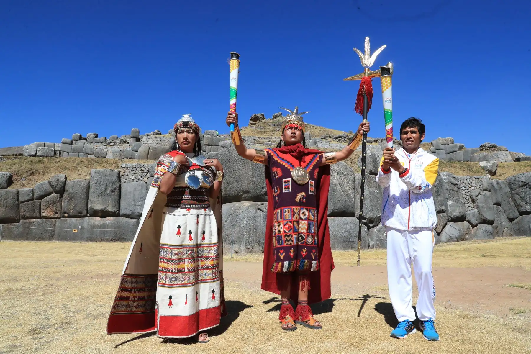 Antocha de los Juegos Panamericanos recorre los principales atractivos turísticos de la ciudad del Cusco.

Foto: ANDINA/Juan Carlos Guzmán Negrini.