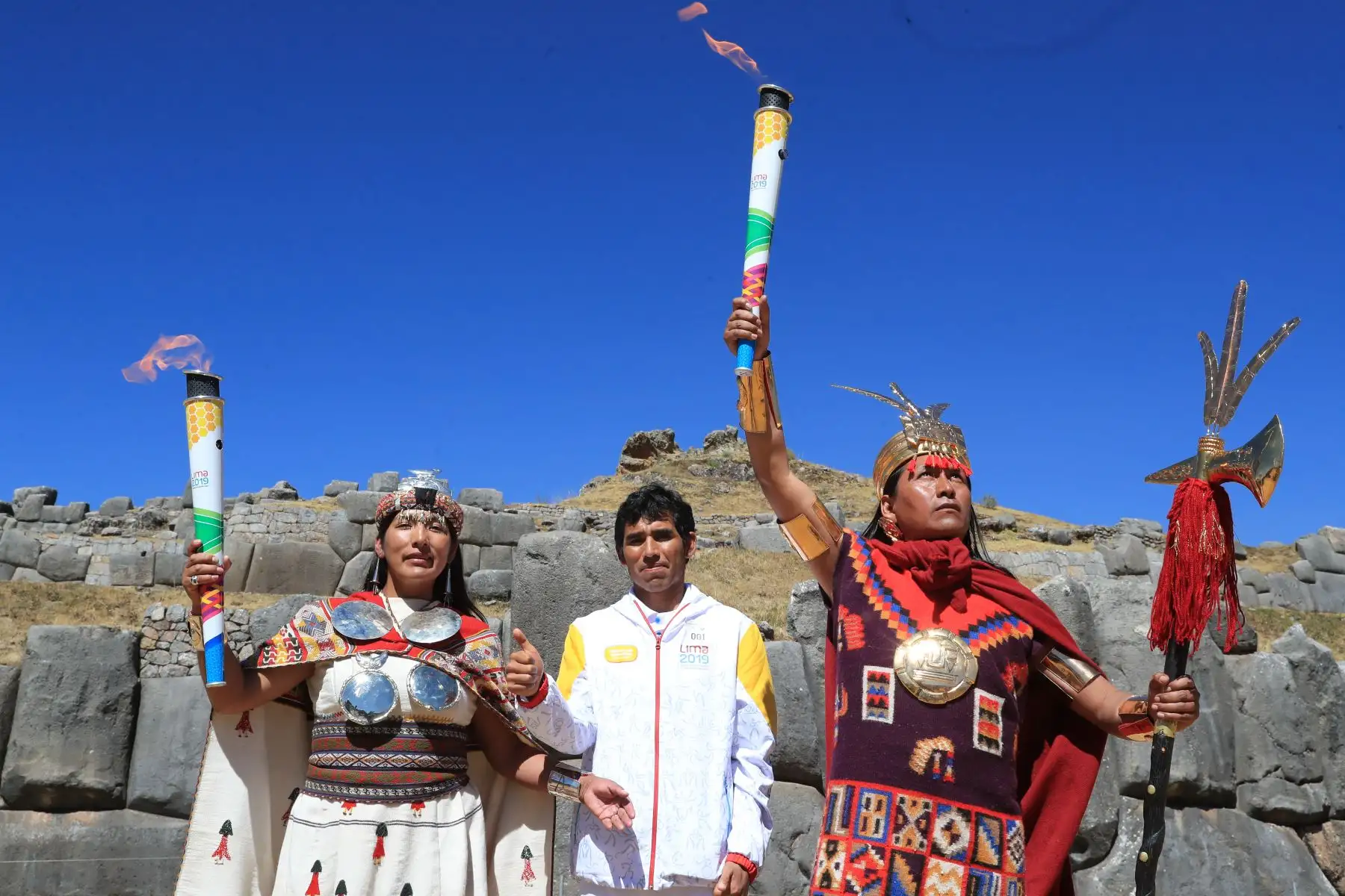 Antocha de los Juegos Panamericanos recorre los principales atractivos turísticos de la ciudad del Cusco.

Foto: ANDINA/Juan Carlos Guzmán Negrini.