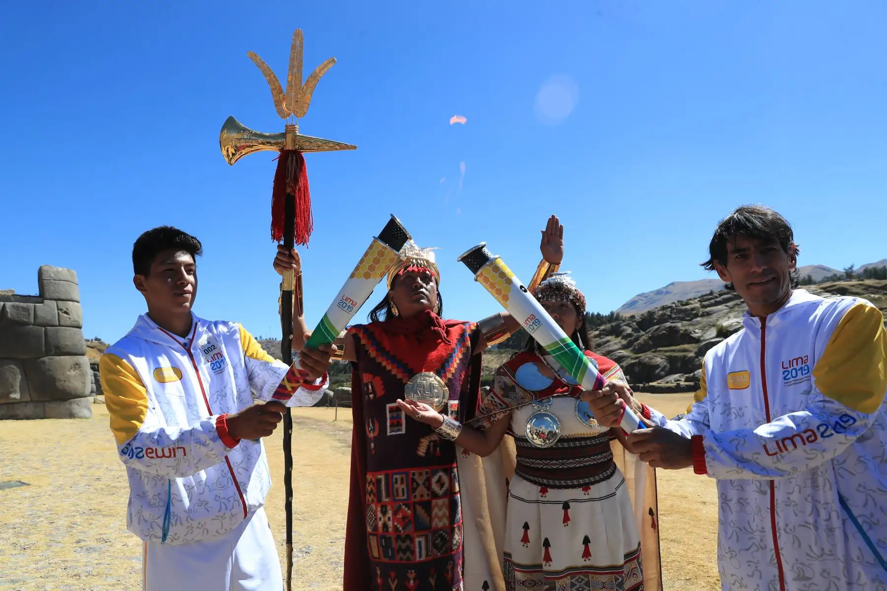 Antocha de los Juegos Panamericanos recorre los principales atractivos turísticos de la ciudad del Cusco.

Foto: ANDINA/Juan Carlos Guzmán Negrini.