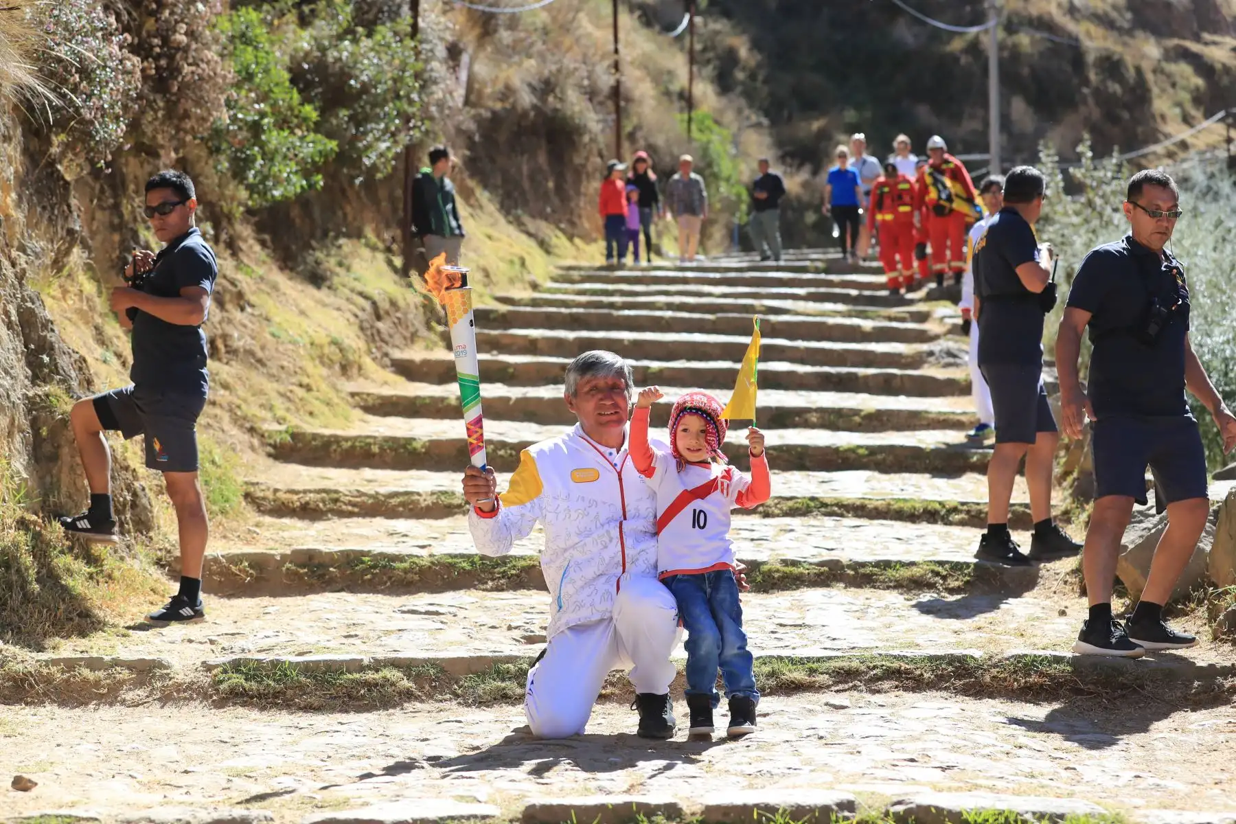 Antocha de los Juegos Panamericanos recorre los principales atractivos turísticos de la ciudad del Cusco.

Foto: ANDINA/Juan Carlos Guzmán Negrini.