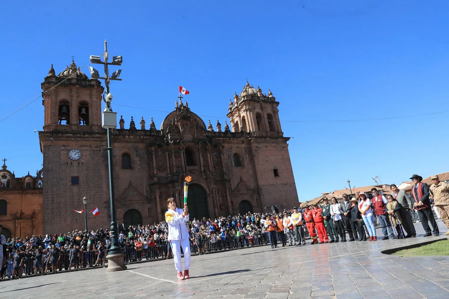 Antocha de los Juegos Panamericanos recorre los principales atractivos turísticos de la ciudad del Cusco.

Foto: ANDINA/Juan Carlos Guzmán Negrini.