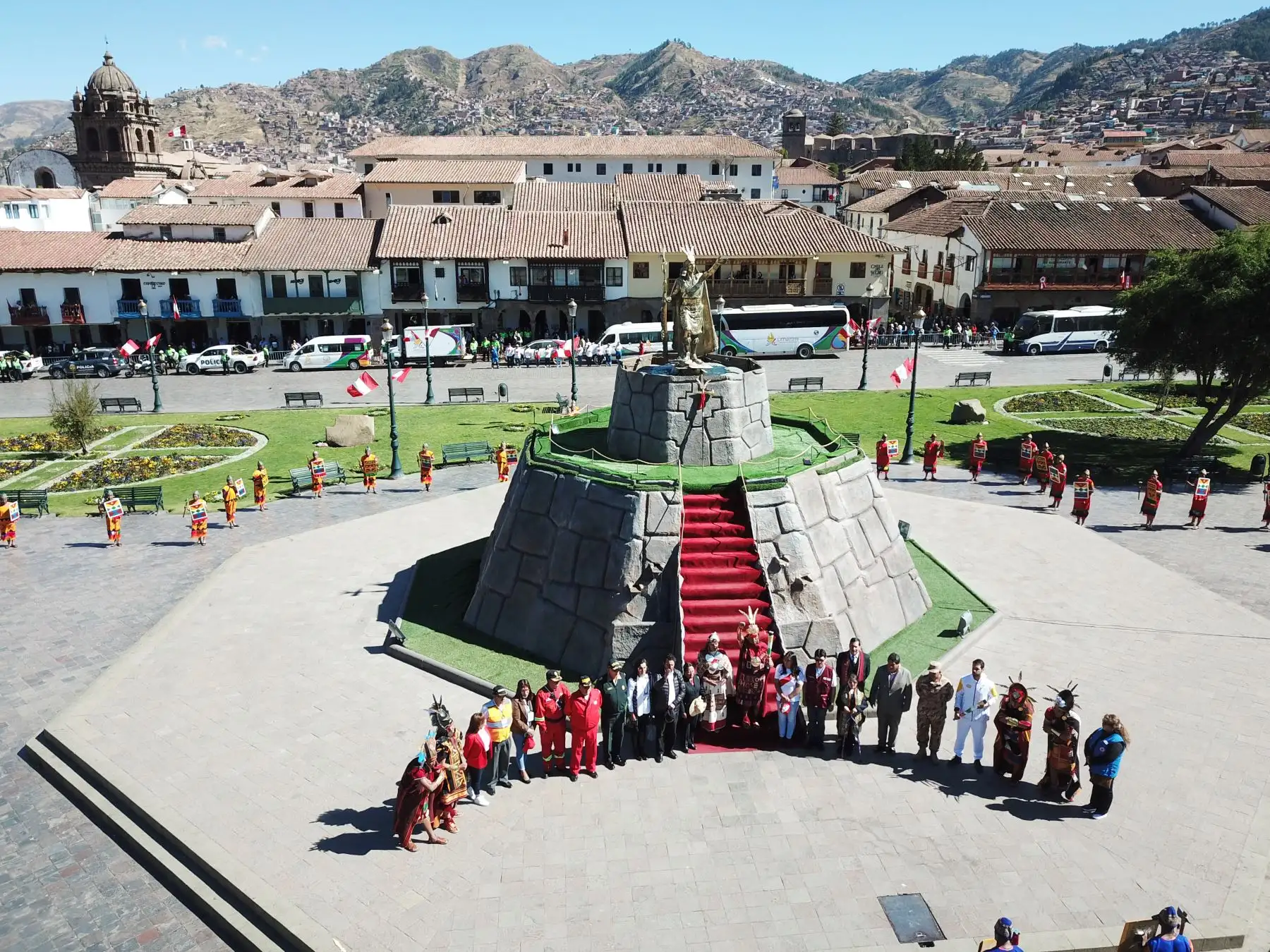 Antocha de los Juegos Panamericanos recorre los principales atractivos turísticos de la ciudad del Cusco.

Foto: ANDINA/Juan Carlos Guzmán Negrini.