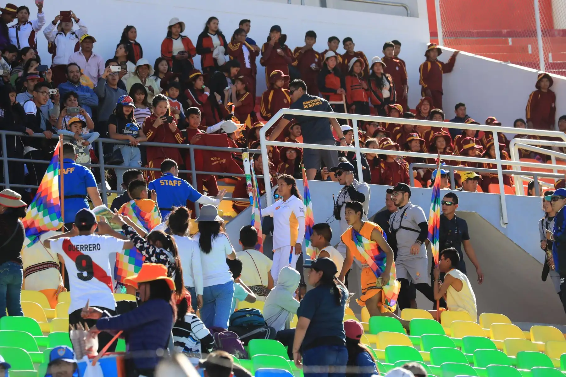 Presidente del comité organizador de los Juegos Panamericanos Lima 2019 Carlos Neuhaus, encabezó ceremonia de recepción de la antorcha de los Juegos Panamericanos en el estadio Inca Garcilaso de la Vega.

Foto: ANDINA/Juan Carlos Guzmán Negrini.