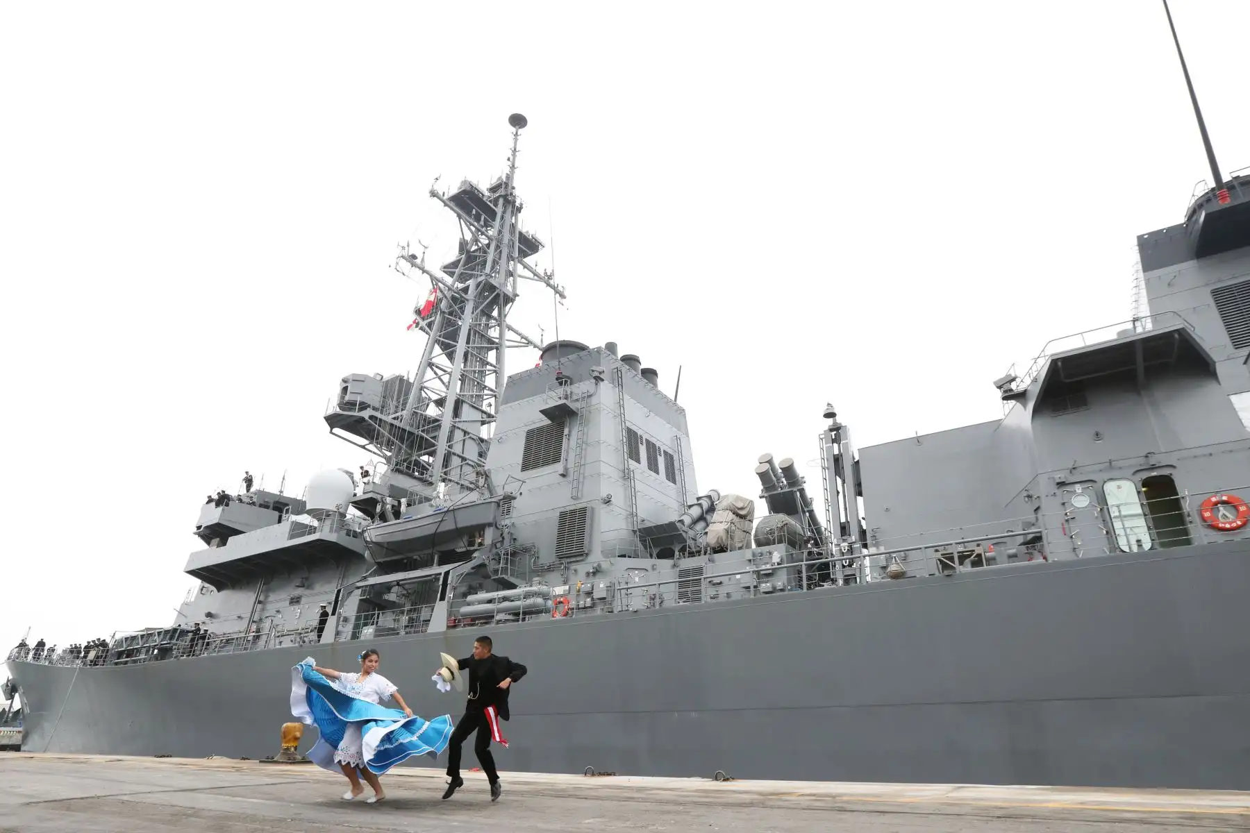 Escuadra de entrenamiento de autodefensa de la Fuerza Marítima Japonesa llega al puerto del Callao. Foto: ANDINA/Melina Mejía