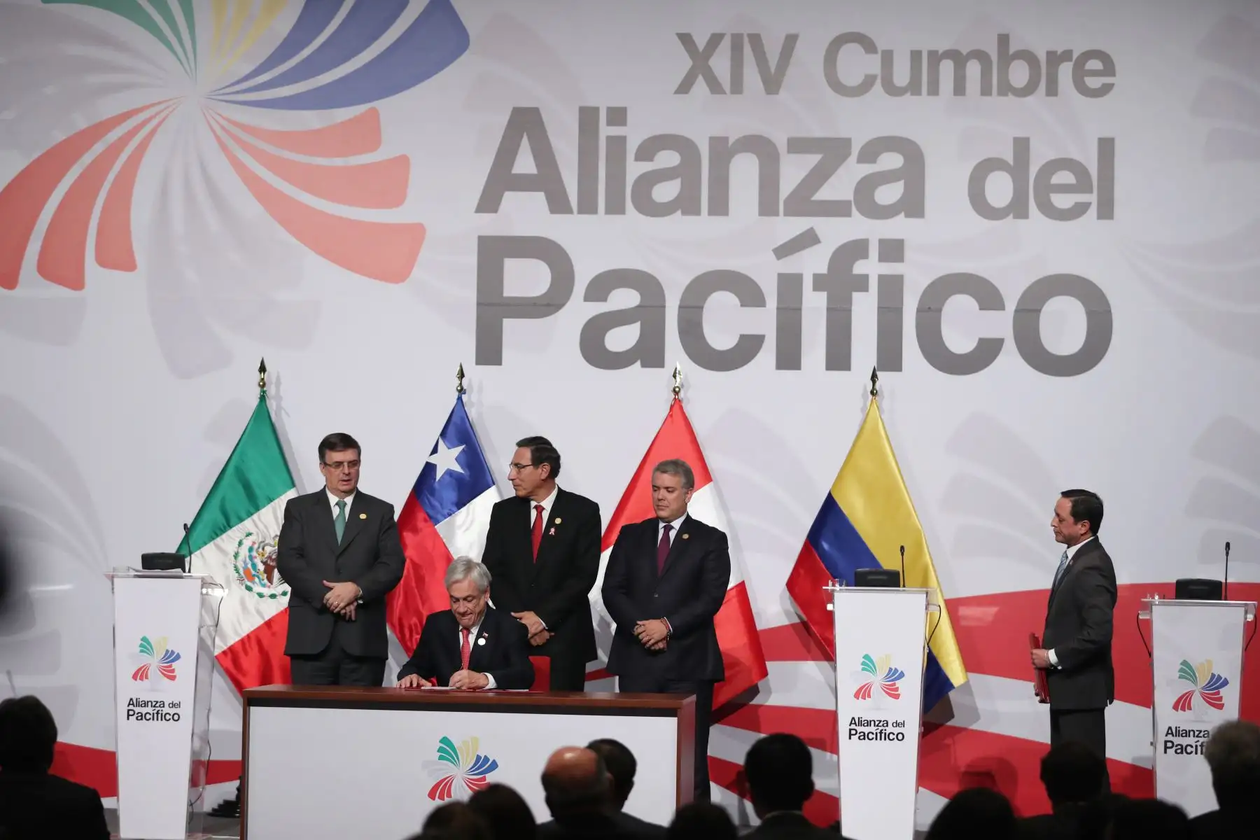 Presidentes, Martin Vizcarra, Iván Duque, Sebastián Piñera y Canciller Marcelo Ebrand firman declaración de Lima en el marco de la XIV Cumbre de la Alianza del Pacifico. Foto: ANDINA/Melina Mejía