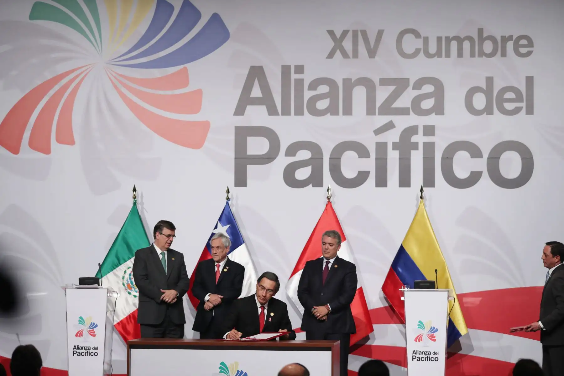Presidentes, Martin Vizcarra, Iván Duque, Sebastián Piñera y Canciller Marcelo Ebrand firman declaración de Lima en el marco de la XIV Cumbre de la Alianza del Pacifico. Foto: ANDINA/Melina Mejía
