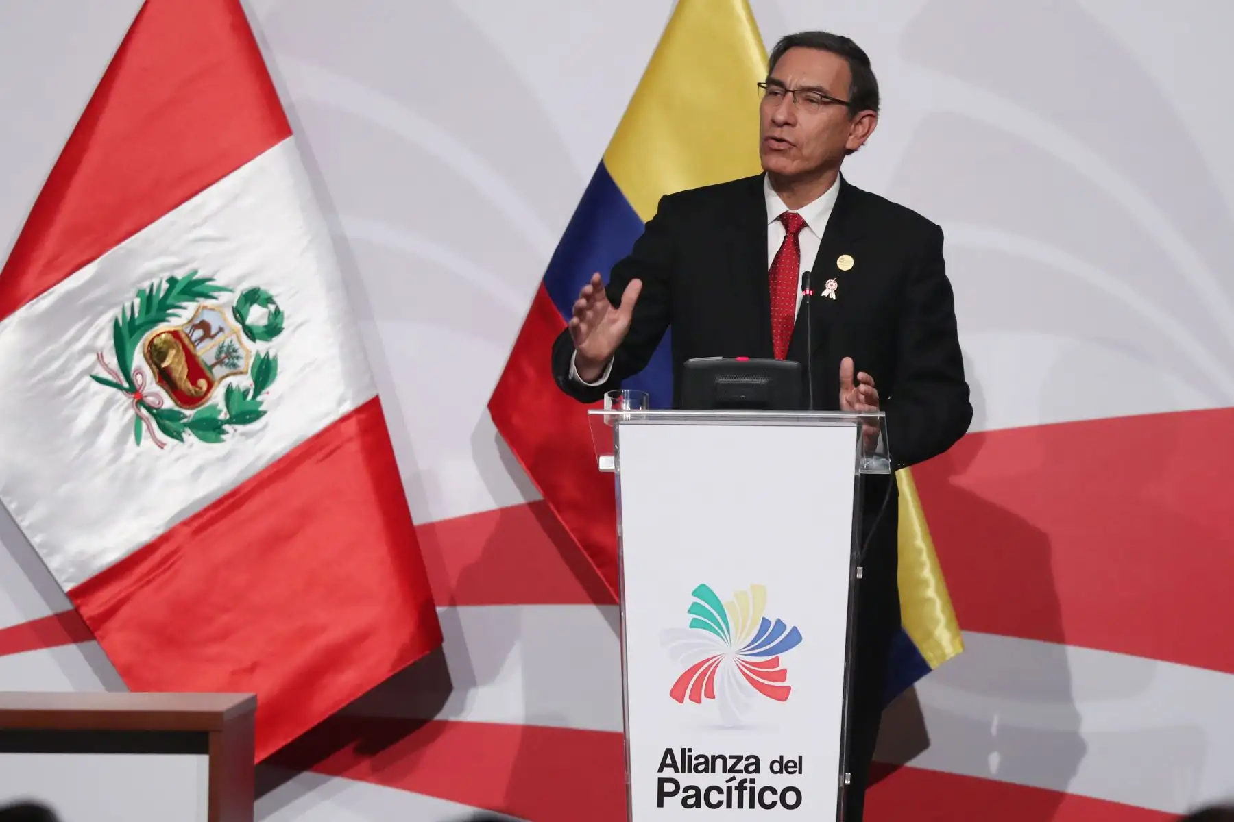 Presidente Martín Vizcarra se dirige a los medios durante la  XIV Cumbre de la Alianza del Pacifico. Foto: ANDINA/Melina Mejía
