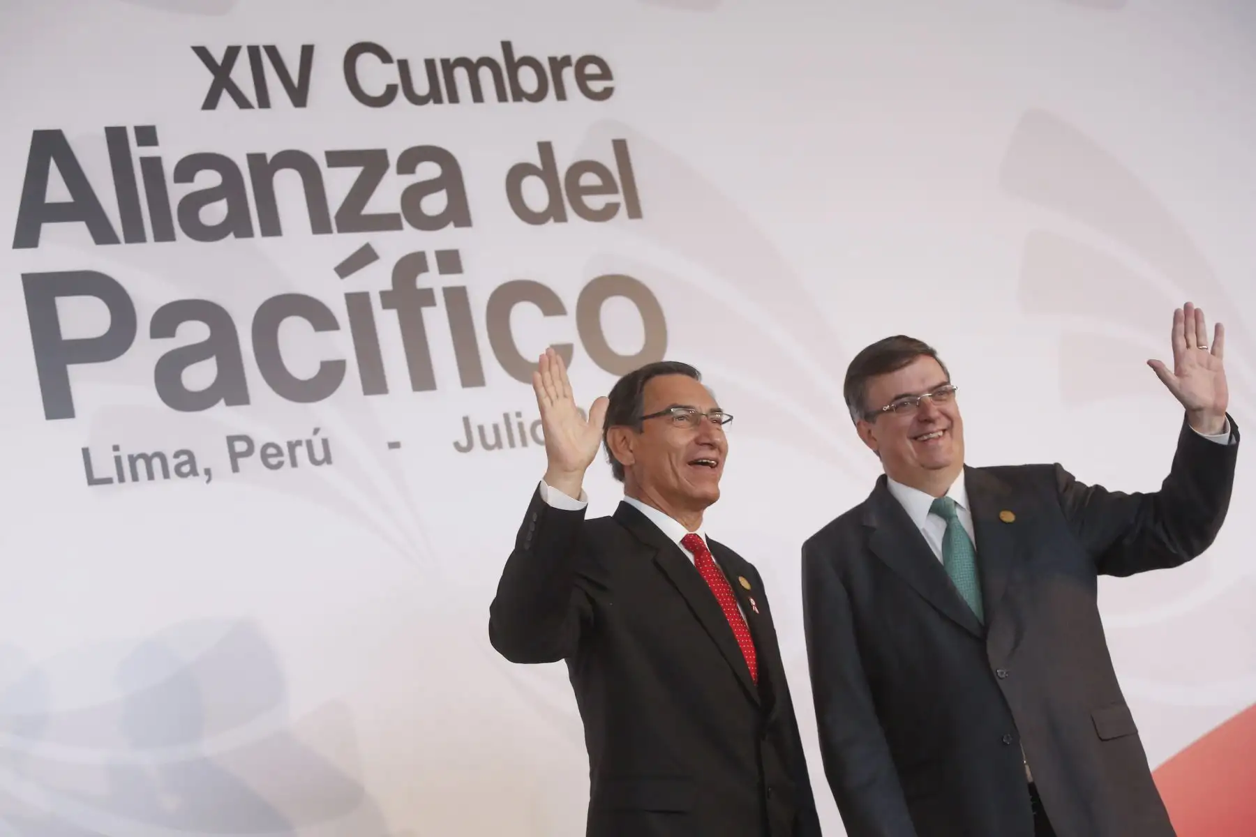 Presidente Vizcarra se reúne el canciller de Mexico, Marcelo Ebrand  en el marco de la XIV Cumbre de la Alianza del Pacifico. Foto: Presidencia