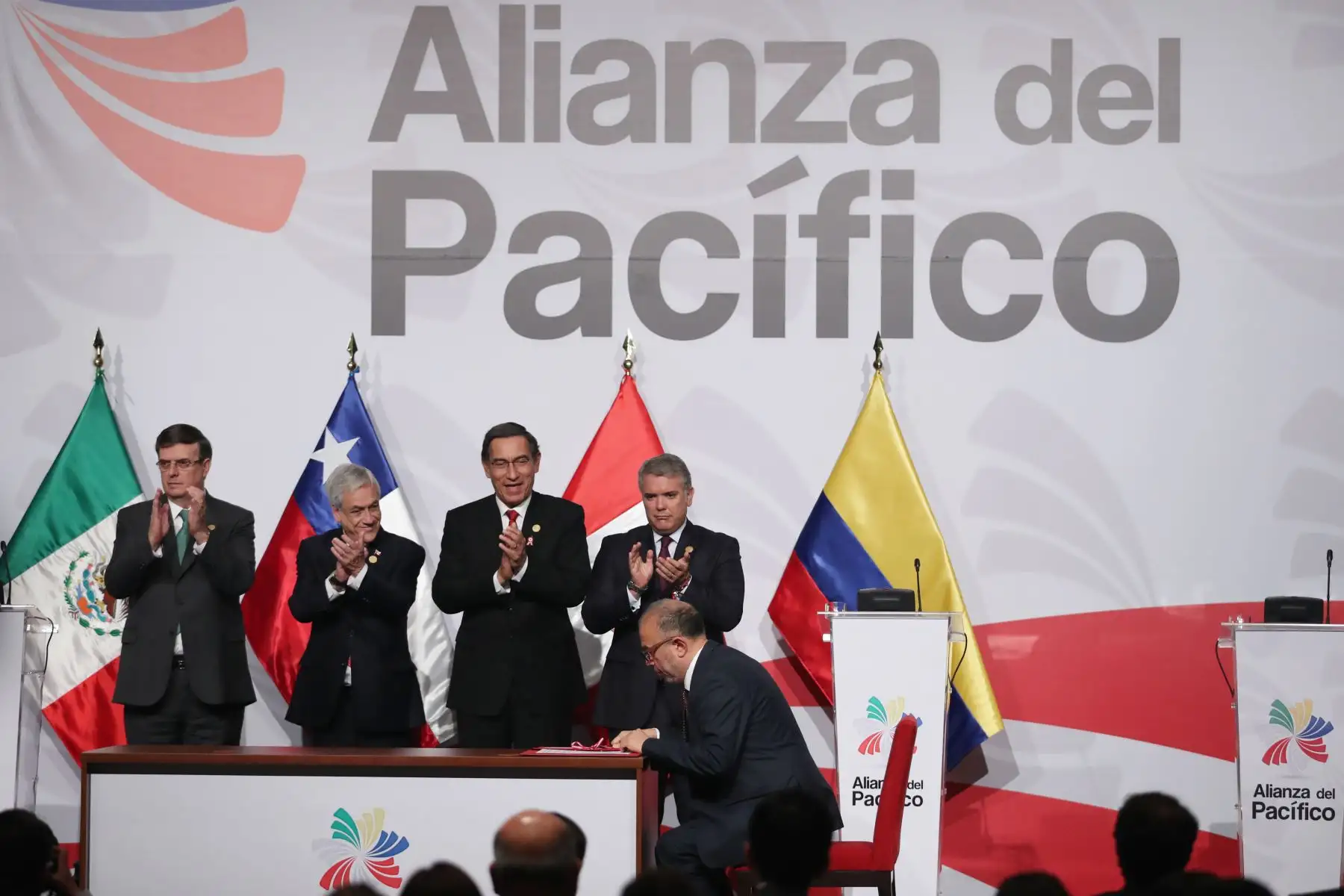 Hugo Coya, presidente de IRTP participa en la firma de cooperación interinstitucional en el marco de la Alianza Del Pacífico. ANDINA/Melina Mejía