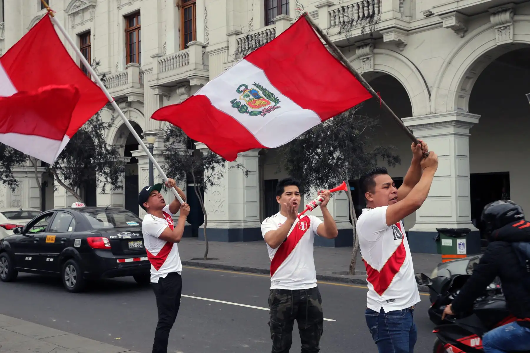 Hinchas de la selección peruana . Foto: ANDINA/Norman Córdova
