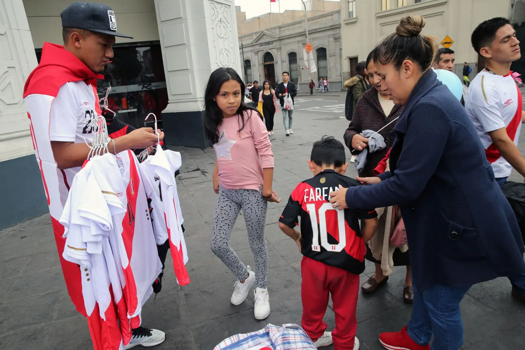 Hinchas de la selección peruana . Foto: ANDINA/Norman Córdova